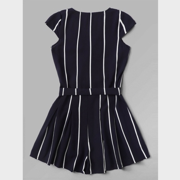 Vertical Striped Surplice V-Neck Tie Belt Romper - Picture 4 of 8